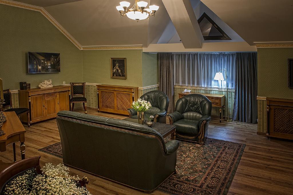 Hotel Pod Branou Bardejov Oda fotoğraf