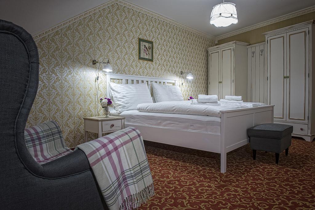 Hotel Pod Branou Bardejov Oda fotoğraf